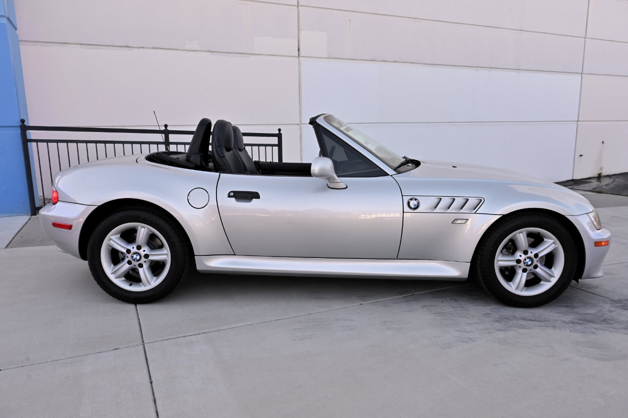 Used 2000 BMW Z3 2.5i image 7