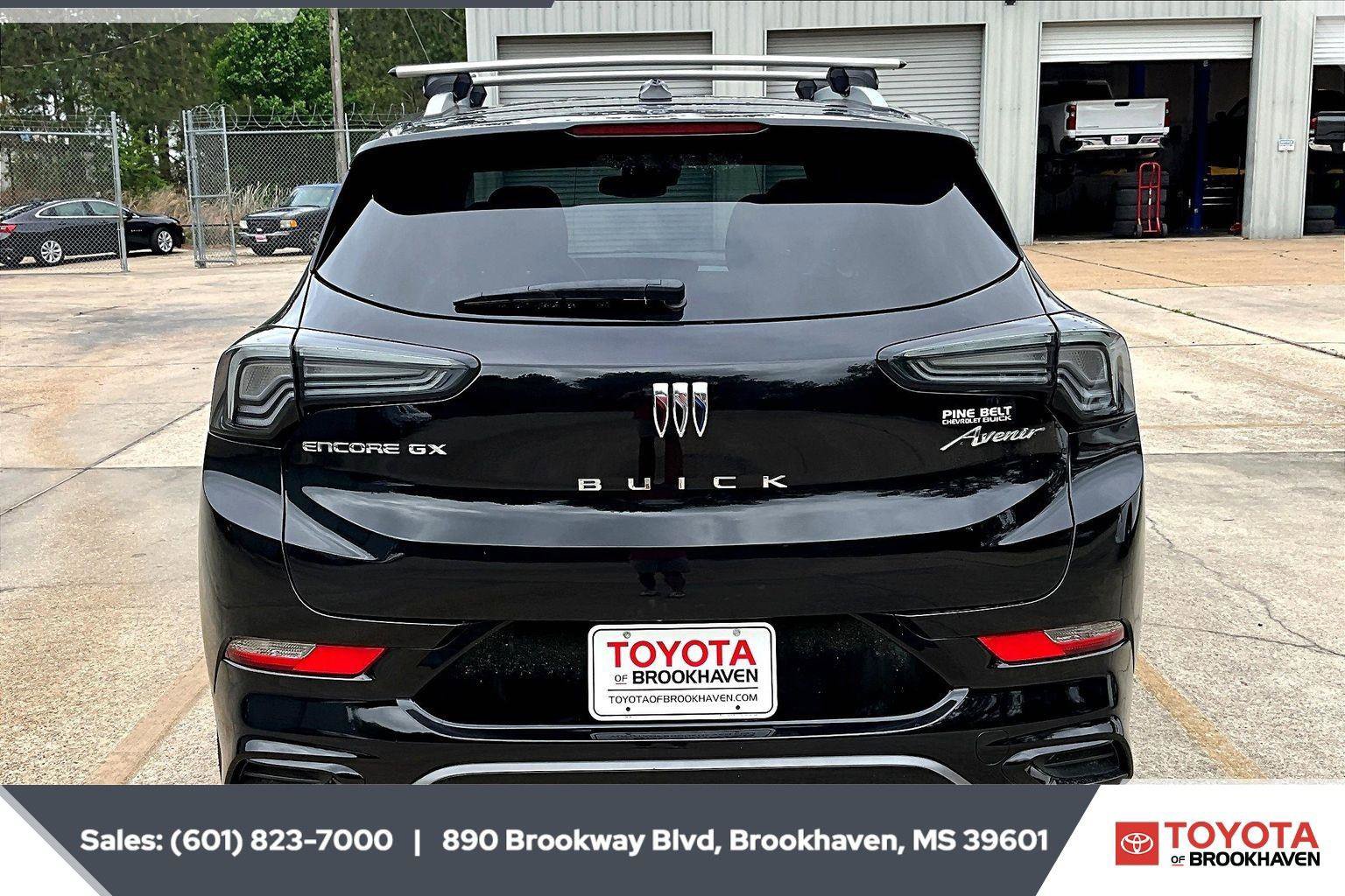 Used 2024 Buick Encore GX Avenir FWD image 4