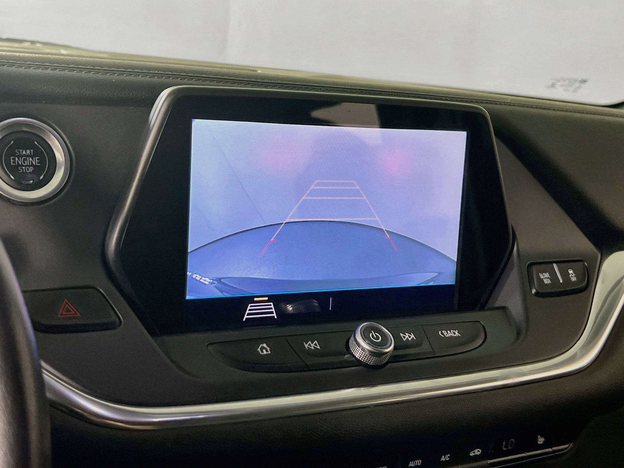 Used 2019 Chevrolet Blazer LT FWD image 13