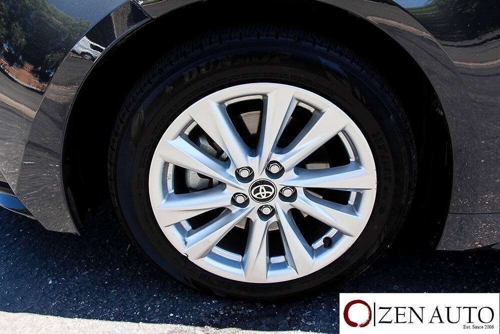 Used 2026 Toyota Corolla LE w/ LE Premium Package FWD image 25