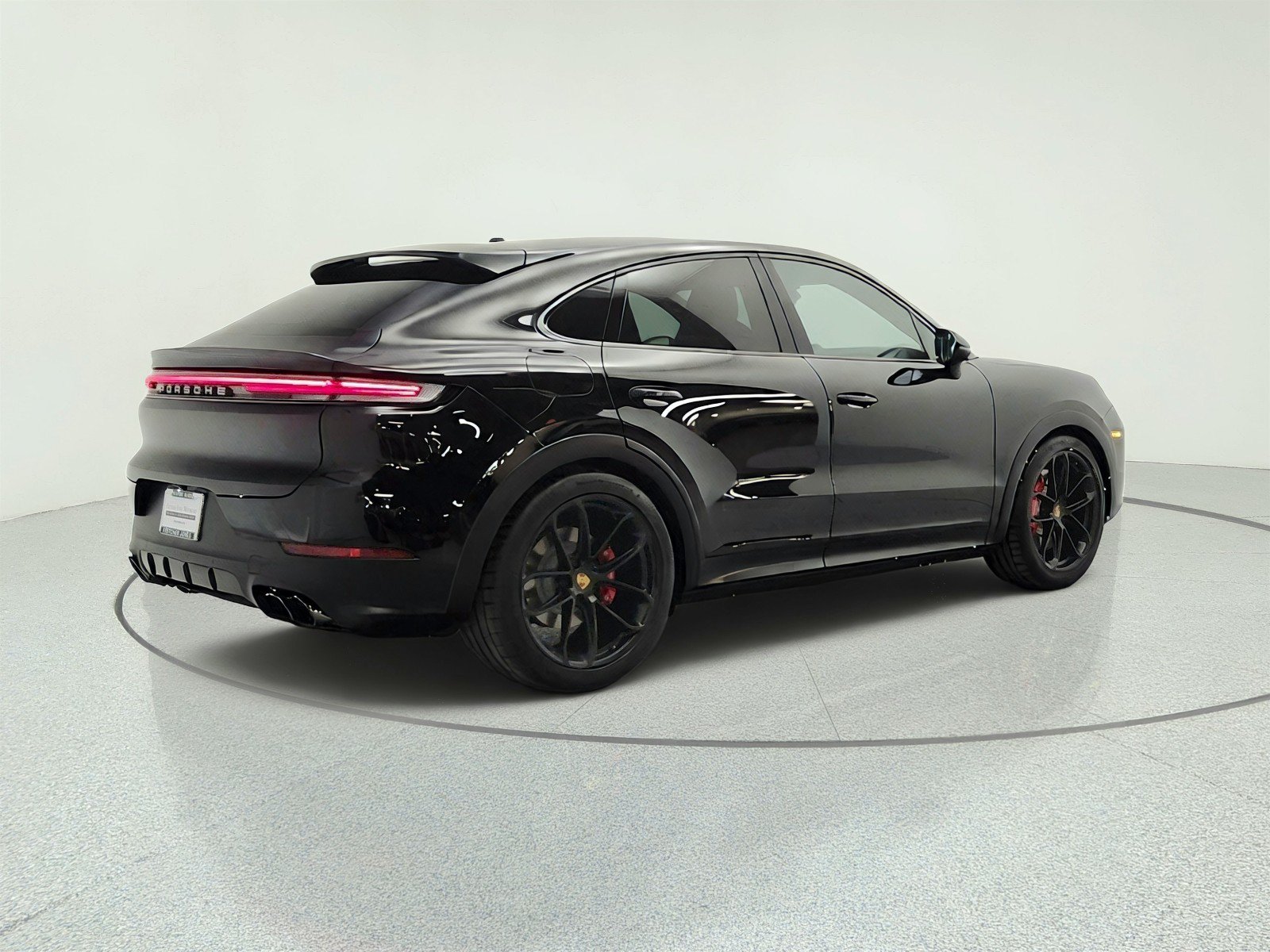 Used 2024 Porsche Cayenne S AWD/4WD image 6