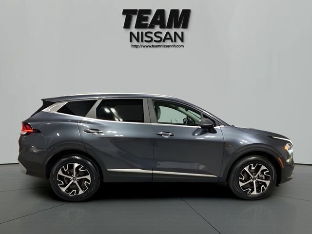 Used 2023 Kia Sportage EX AWD/4WD image 8