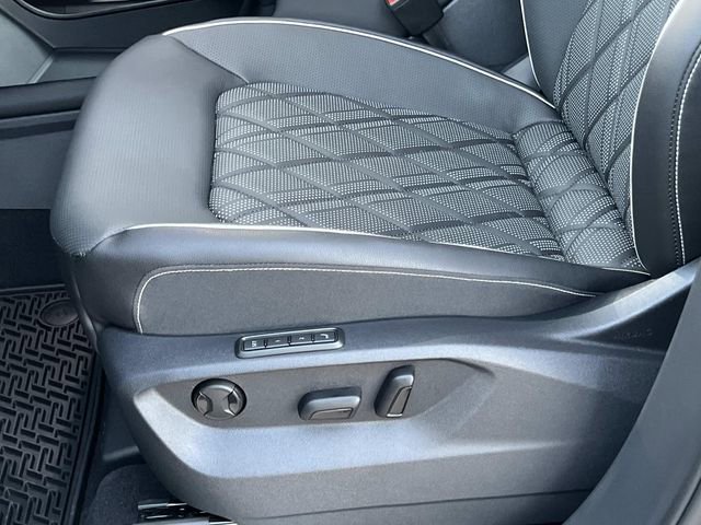 New 2026 Volkswagen Atlas SEL Premium R-Line image 13