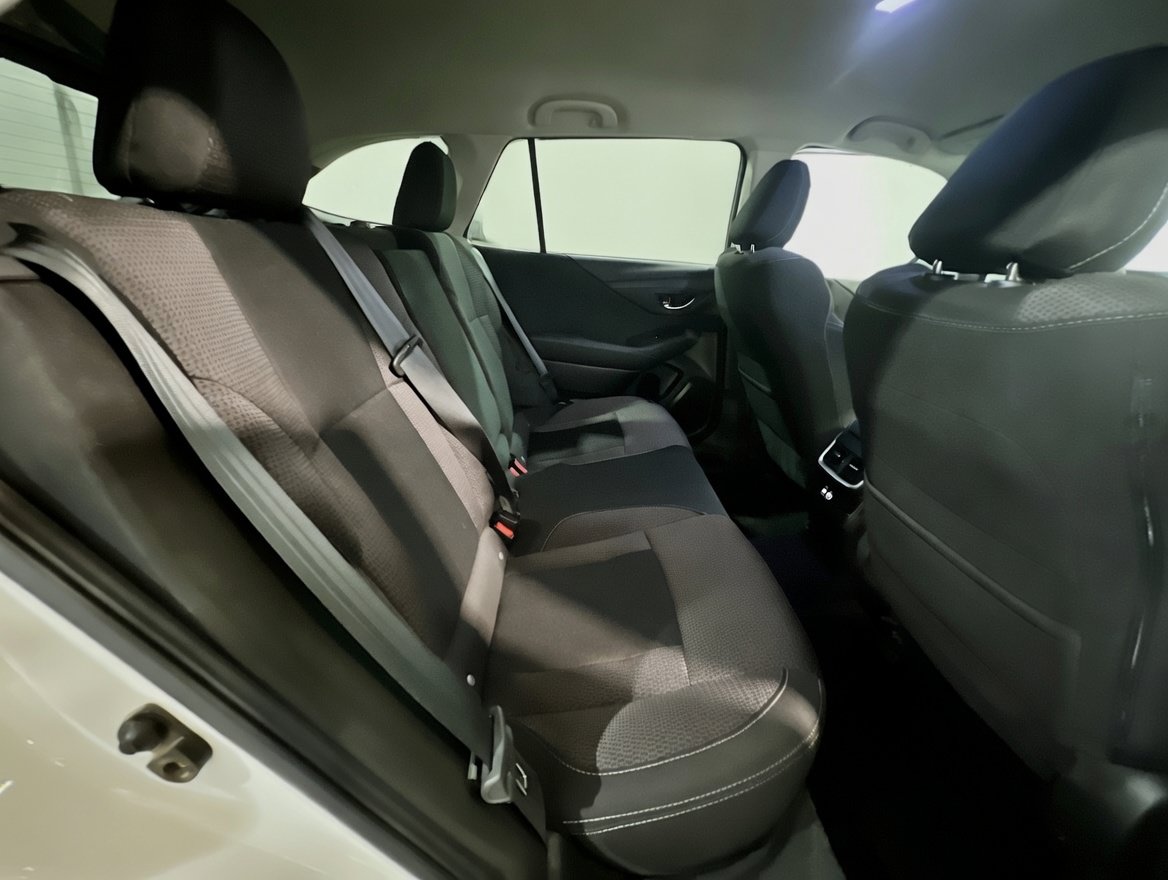 Used 2024 Subaru Outback Premium AWD/4WD image 19