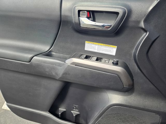 Certified 2020 Toyota Tacoma TRD Off-Road AWD/4WD image 21