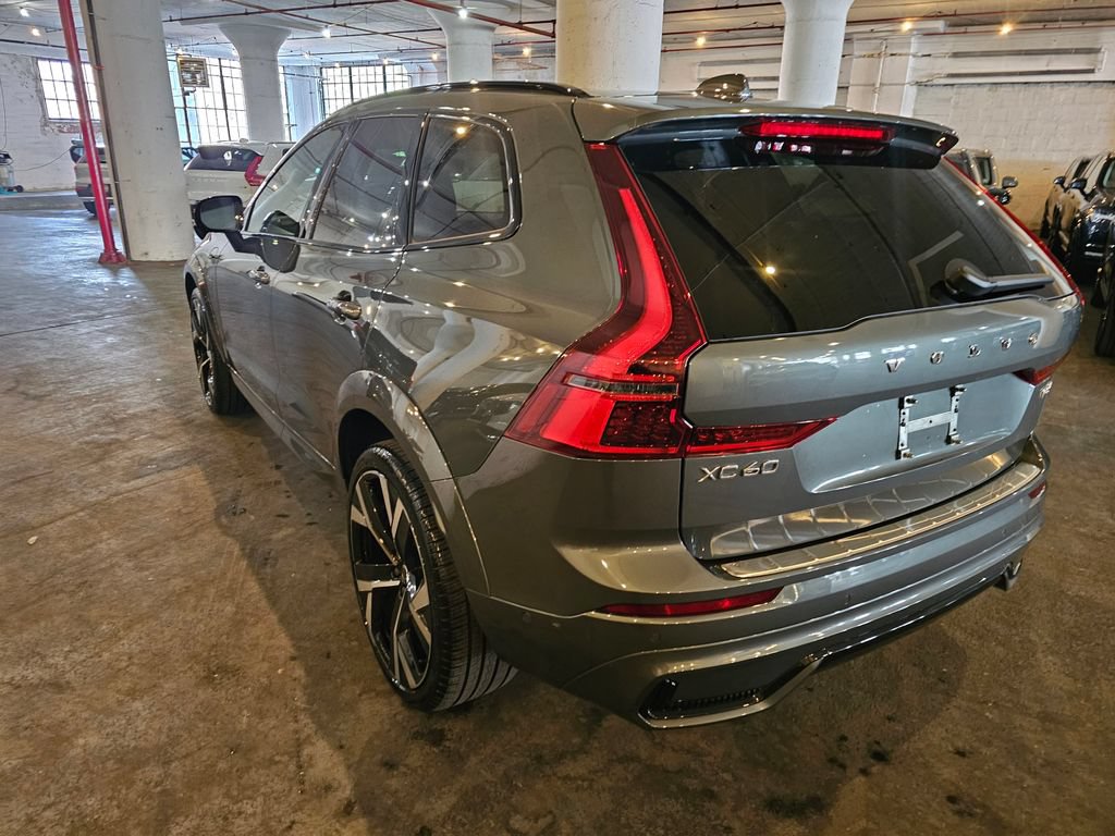 Certified 2026 Volvo XC60 T8 Ultra AWD/4WD image 2
