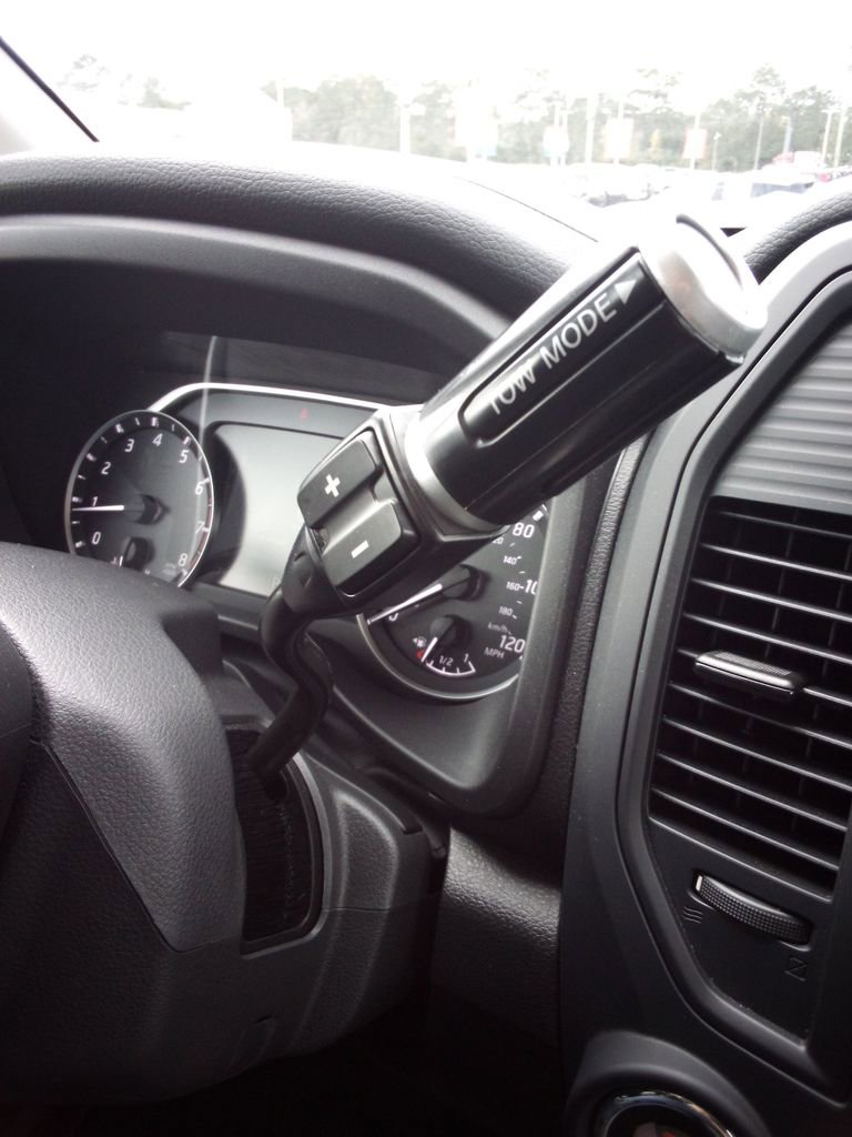 Certified 2024 Nissan Titan SV w/ SV Convenience Package image 25