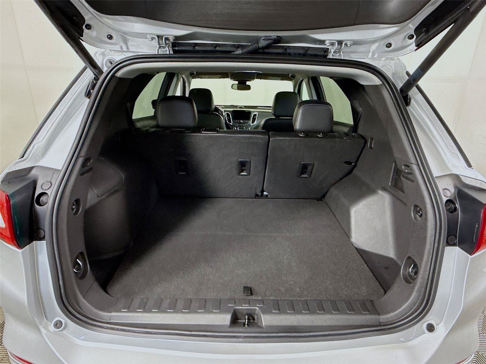 Used 2021 Chevrolet Equinox LT FWD image 18