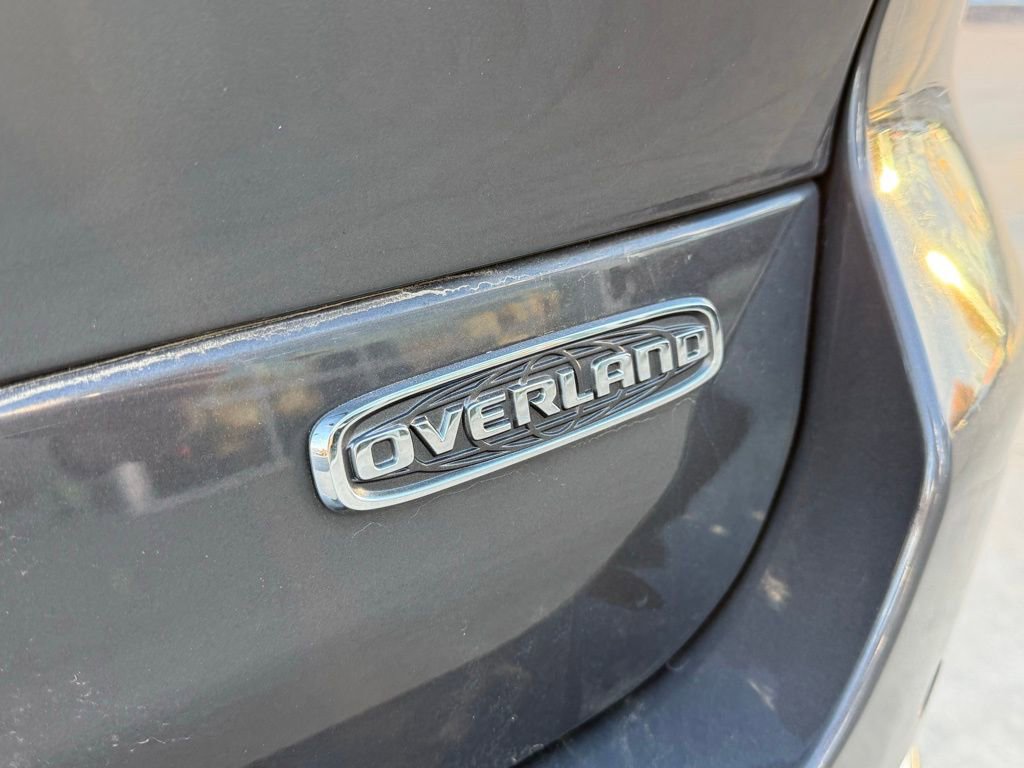 Used 2024 Jeep Grand Cherokee L Overland w/ Trailer Tow Package image 12