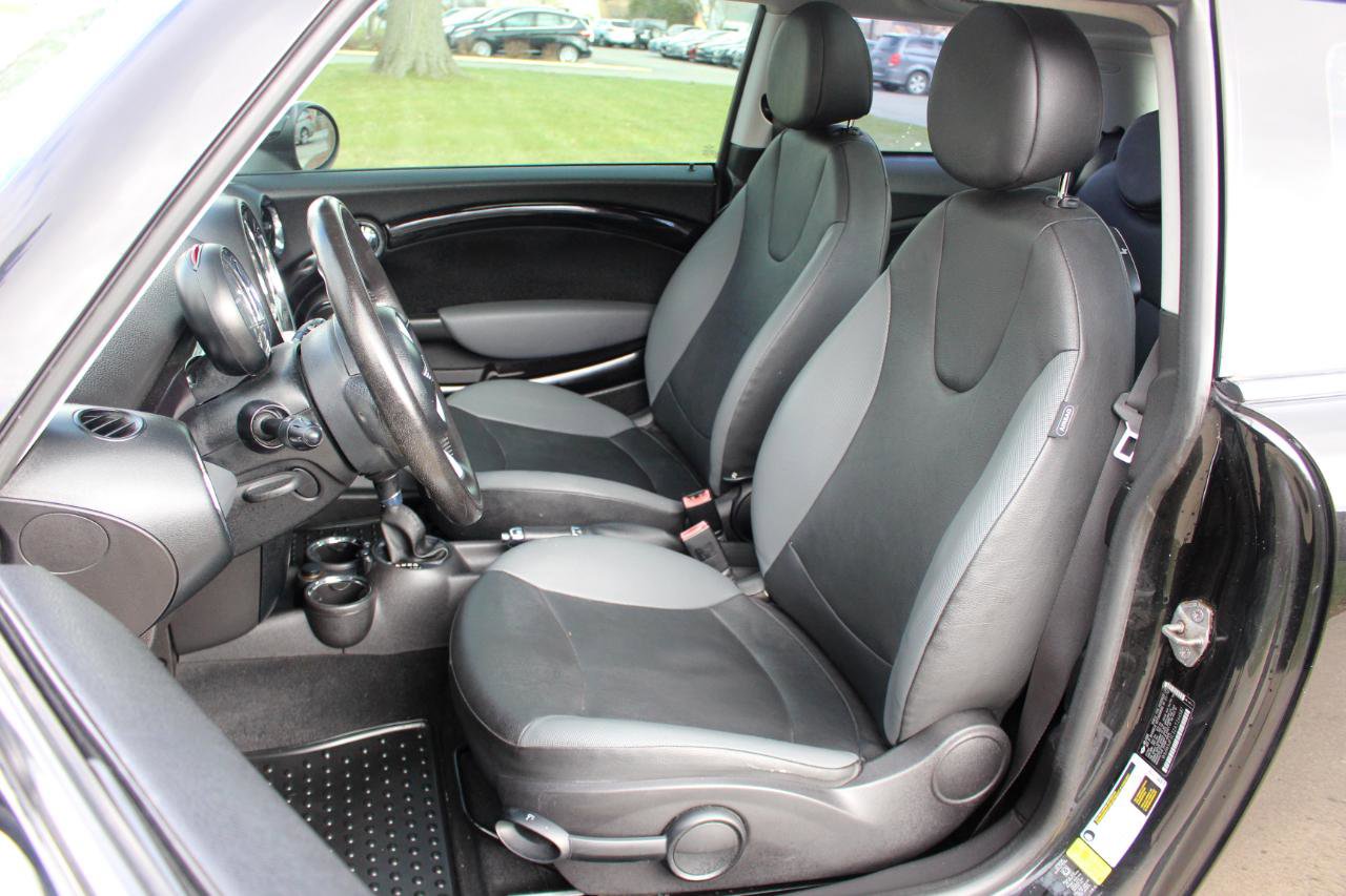 Used 2010 MINI Cooper Hardtop image 14