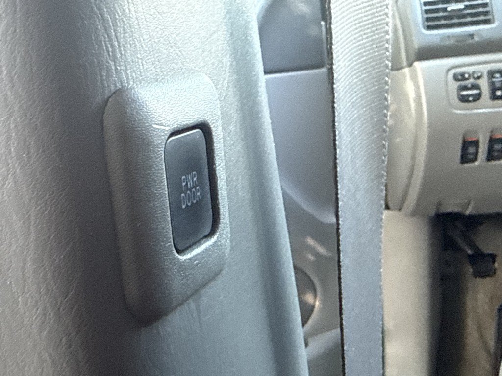 Used 2008 Toyota Sienna XLE AWD/4WD image 34