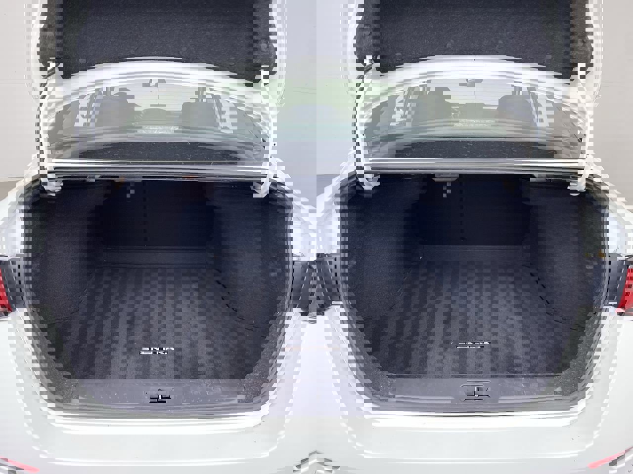 Used 2020 Nissan Sentra SV w/ Trunk Package image 20