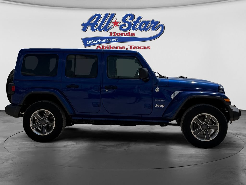 Used 2018 Jeep Wrangler Unlimited Sahara w/ Dual Top Group AWD/4WD image 4