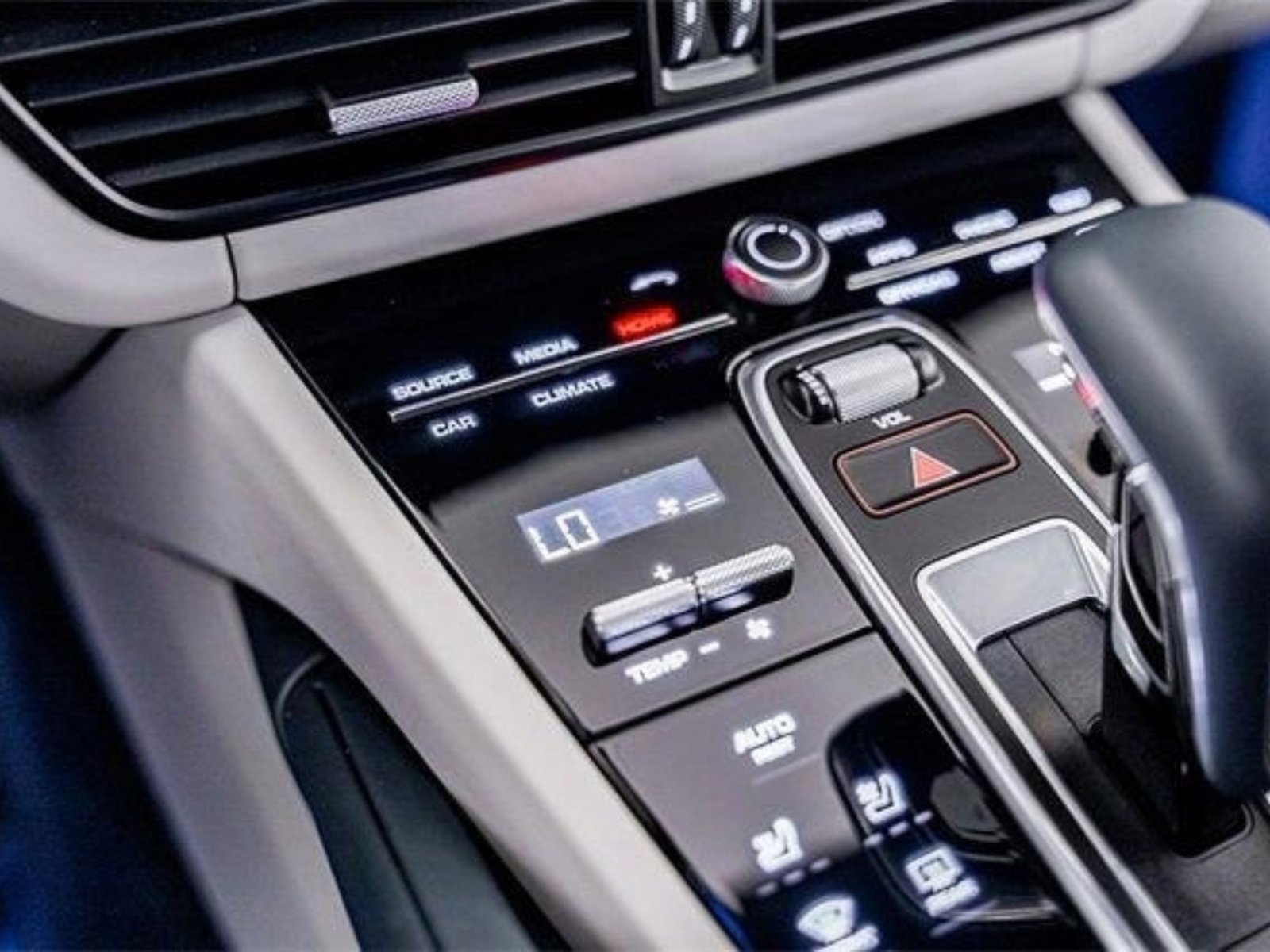 Used 2022 Porsche Cayenne S image 41