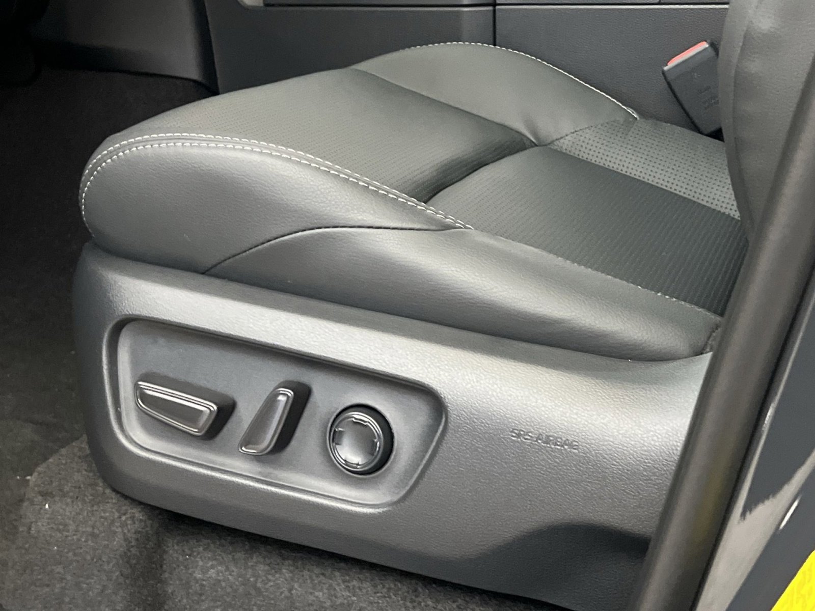 New 2025 Toyota 4Runner Limited image 8