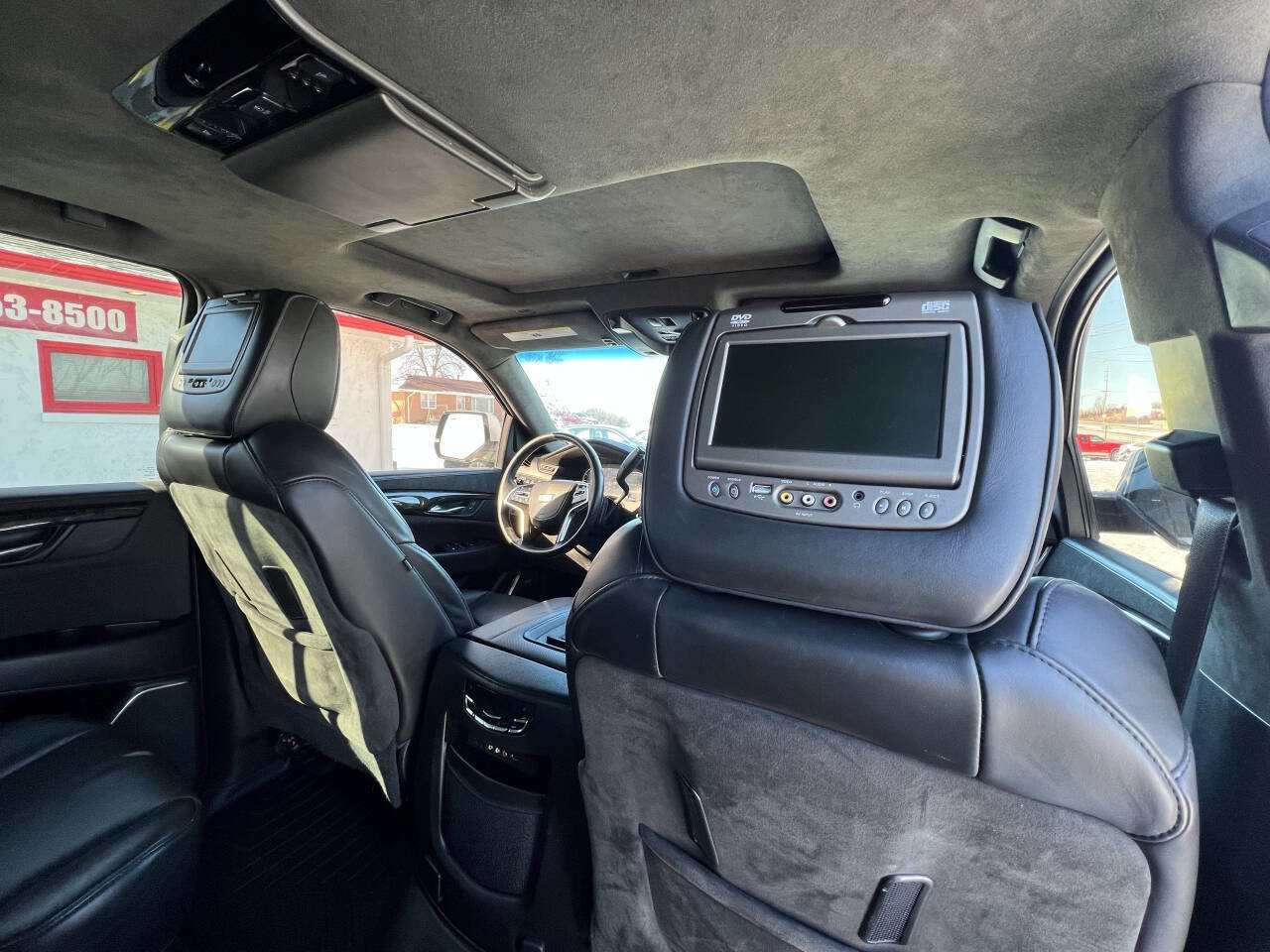 Used 2016 Cadillac Escalade Platinum image 41