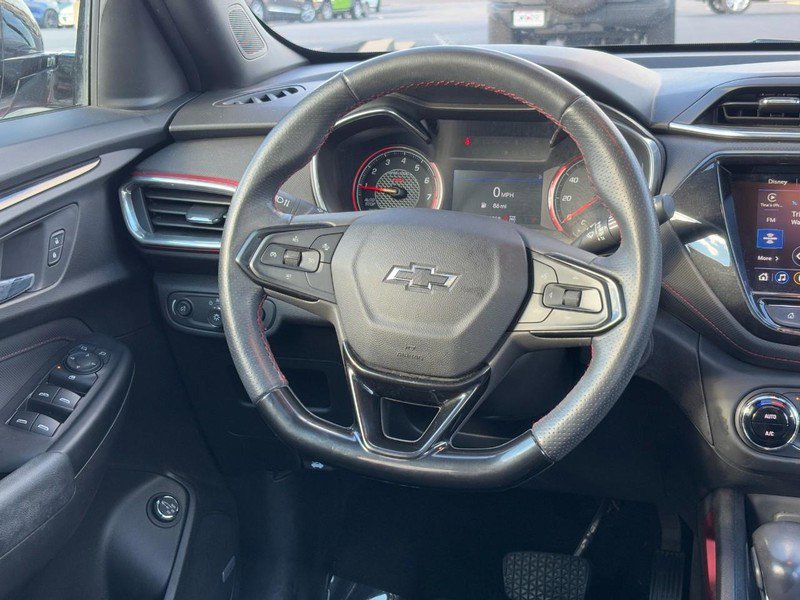 Used 2021 Chevrolet TrailBlazer RS w/ Sun and Liftgate Package image 12