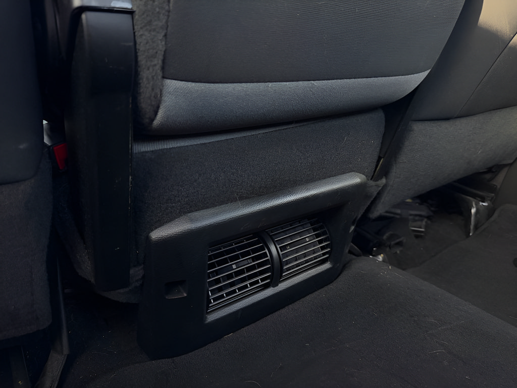 Used 2022 RAM 1500 Classic SLT RWD image 13