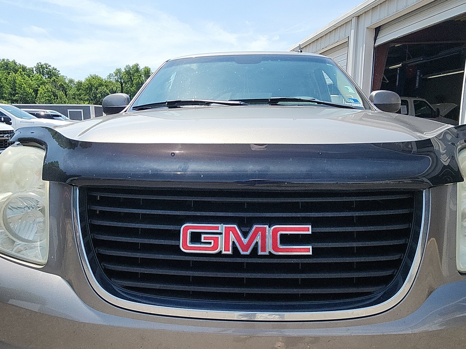 Used 2007 GMC Yukon SLT w/ SLT Preferred Equipment Group RWD image 11