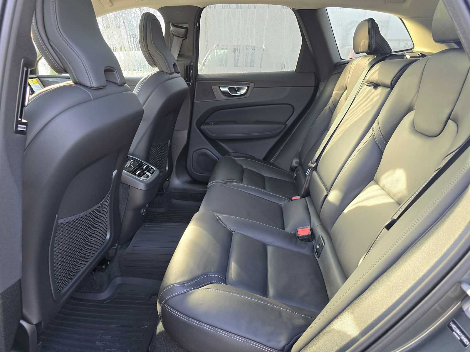 New 2027 Volvo XC60 B5 Ultra AWD/4WD image 15
