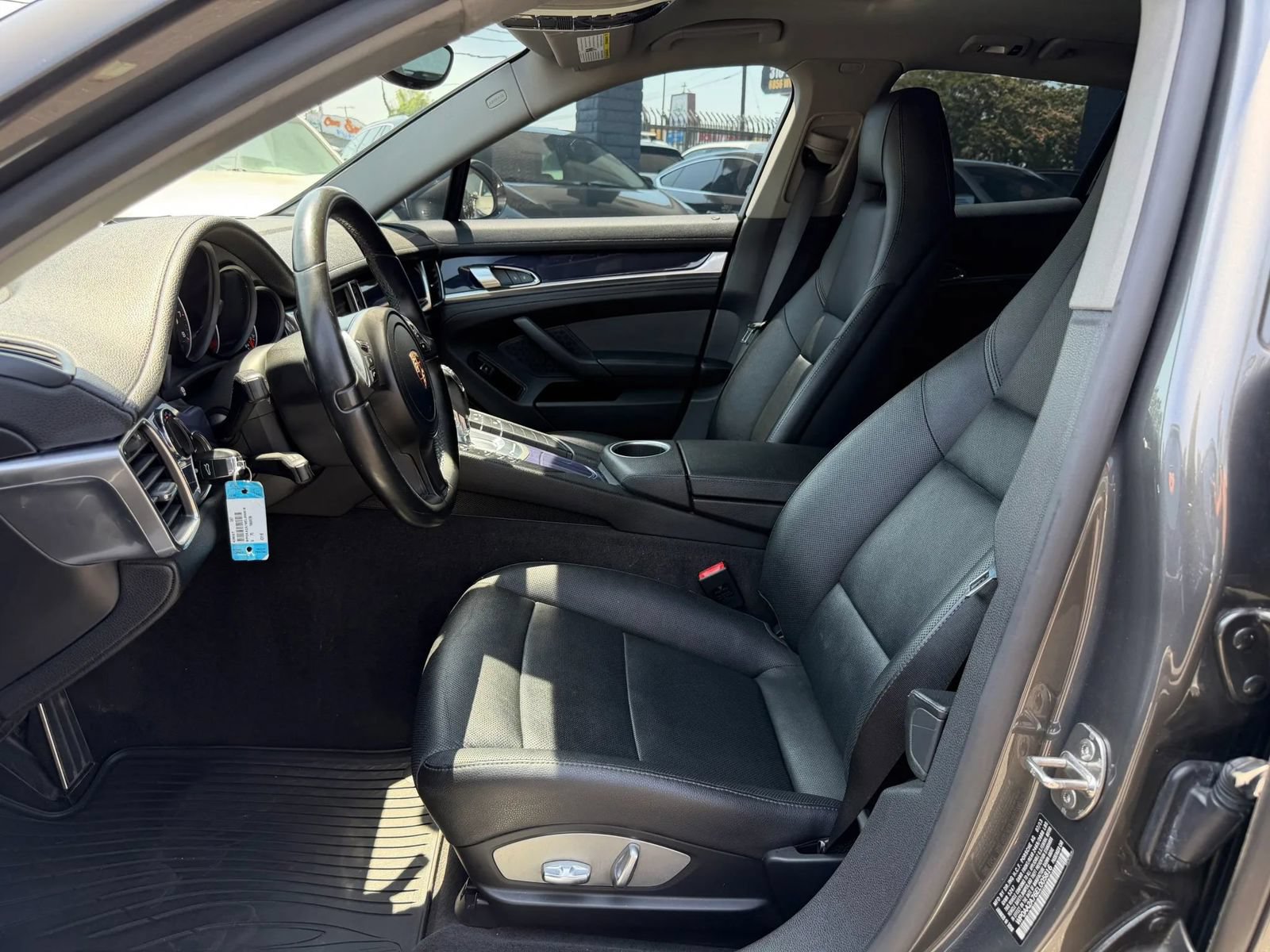 Used 2014 Porsche Panamera 4 AWD/4WD image 28