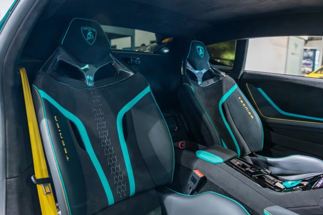 Used 2024 Lamborghini Huracan Tecnica image 33
