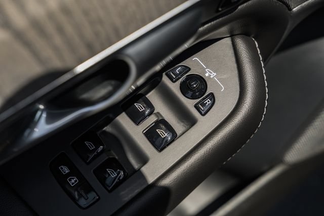 Certified 2024 Volvo XC90 B6 Ultimate AWD/4WD image 39