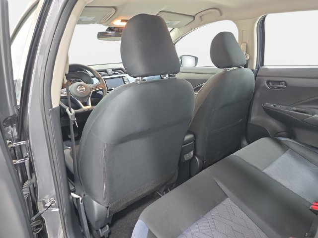 Used 2025 Nissan Versa SV FWD image 12