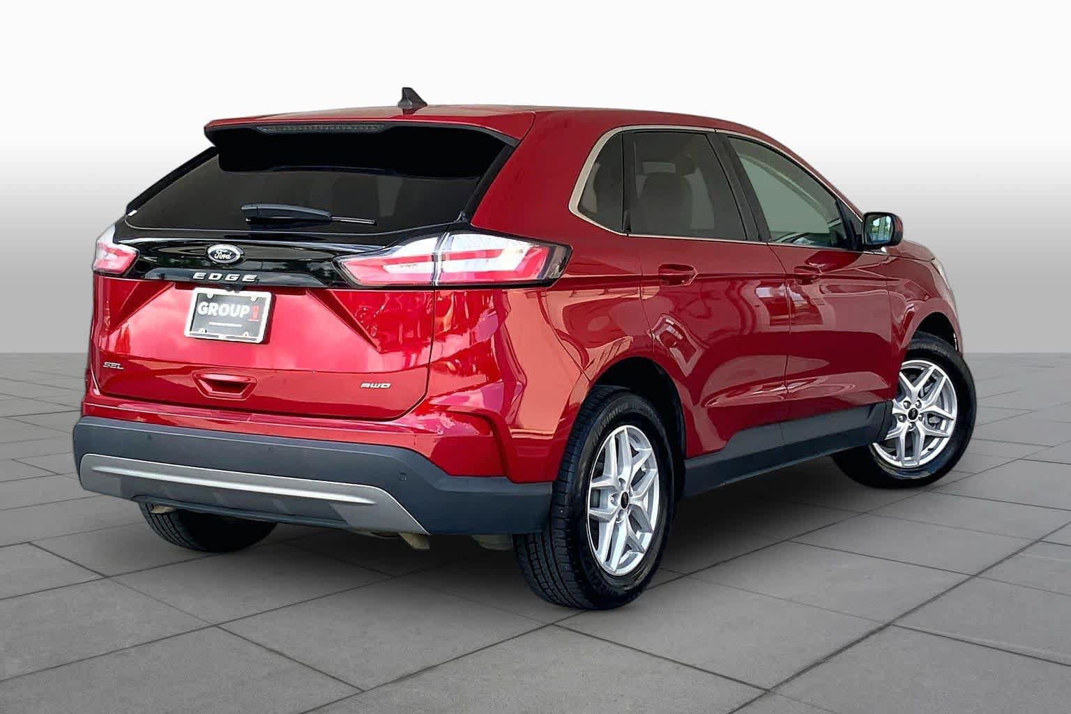Used 2024 Ford Edge SEL AWD/4WD image 13