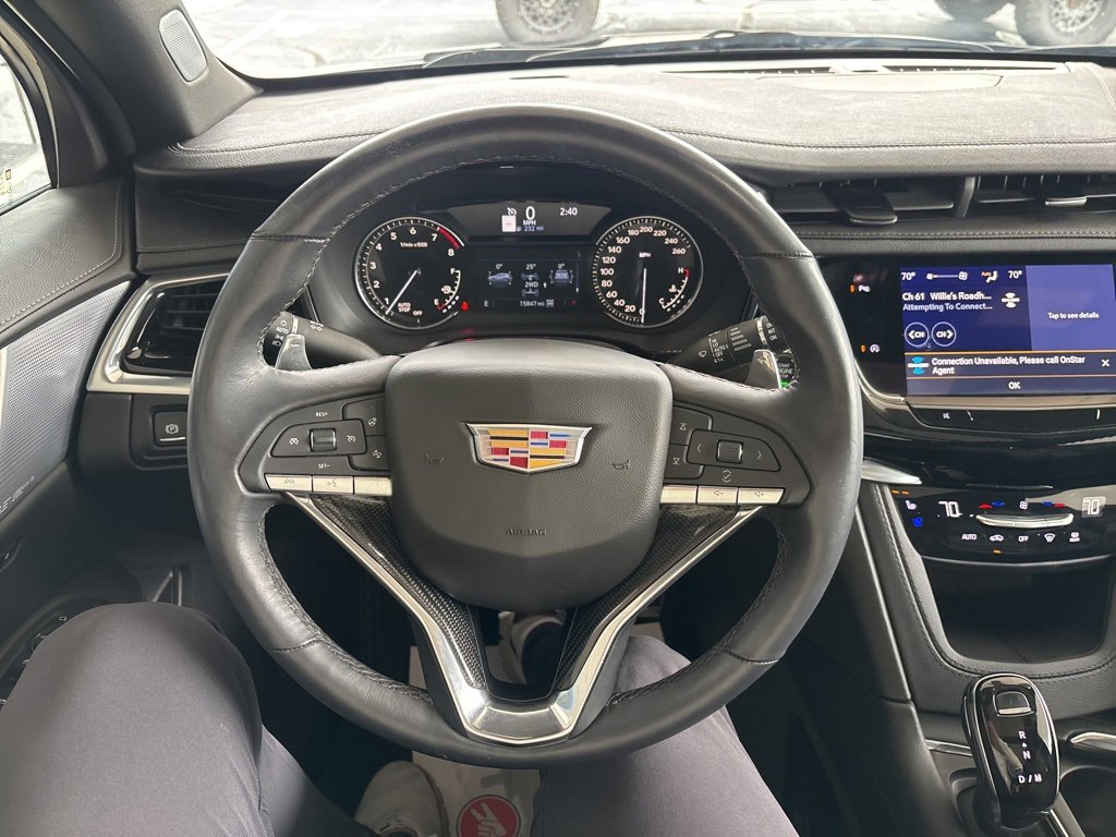 Used 2025 Cadillac XT6 Sport image 11