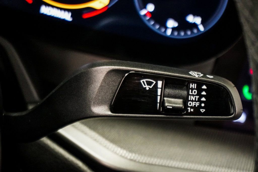 Used 2024 Porsche 911 Carrera image 30