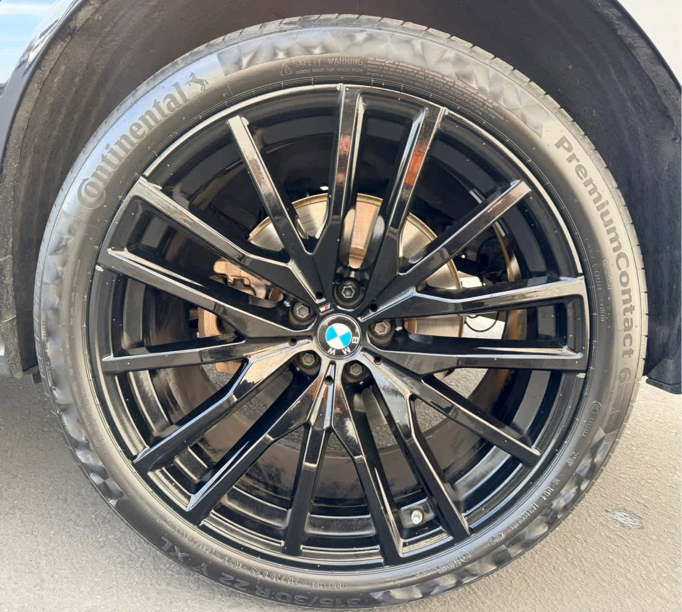 Used 2023 BMW X6 xDrive40i w/ M Sport Package image 11