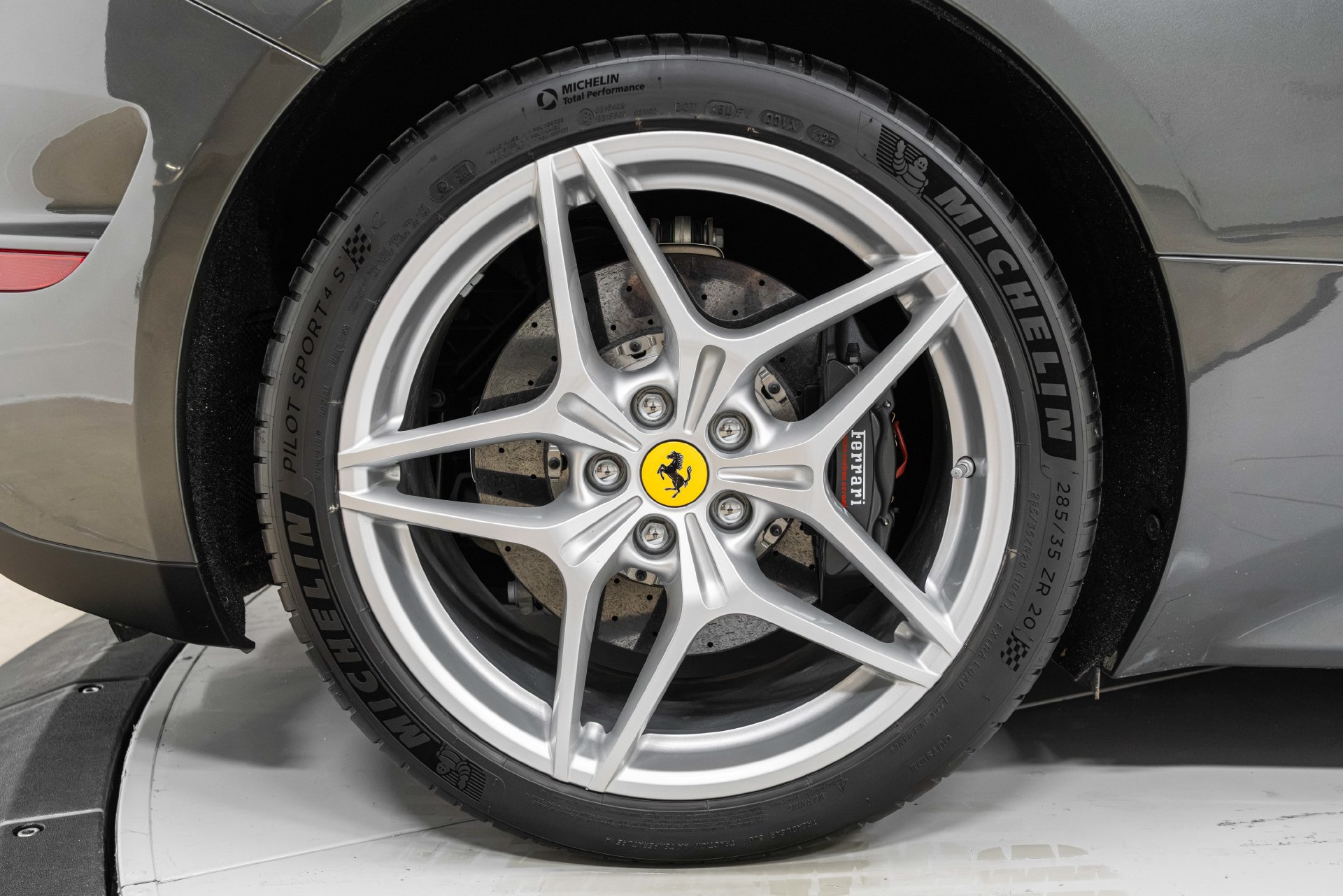 Certified 2016 Ferrari California T RWD image 14
