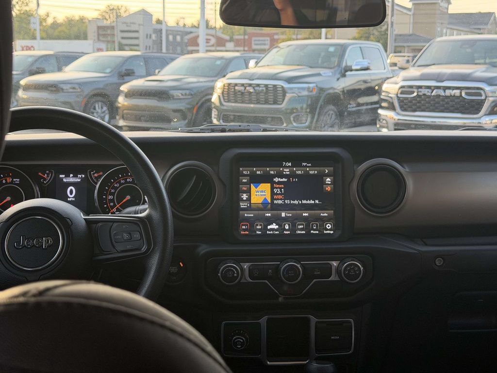 Used 2021 Jeep Gladiator Sport AWD/4WD image 17