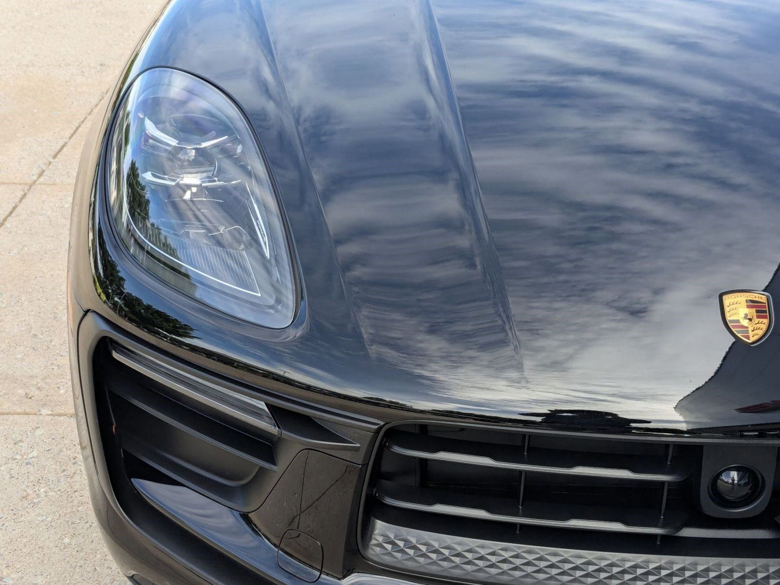 Certified 2026 Porsche Macan image 12