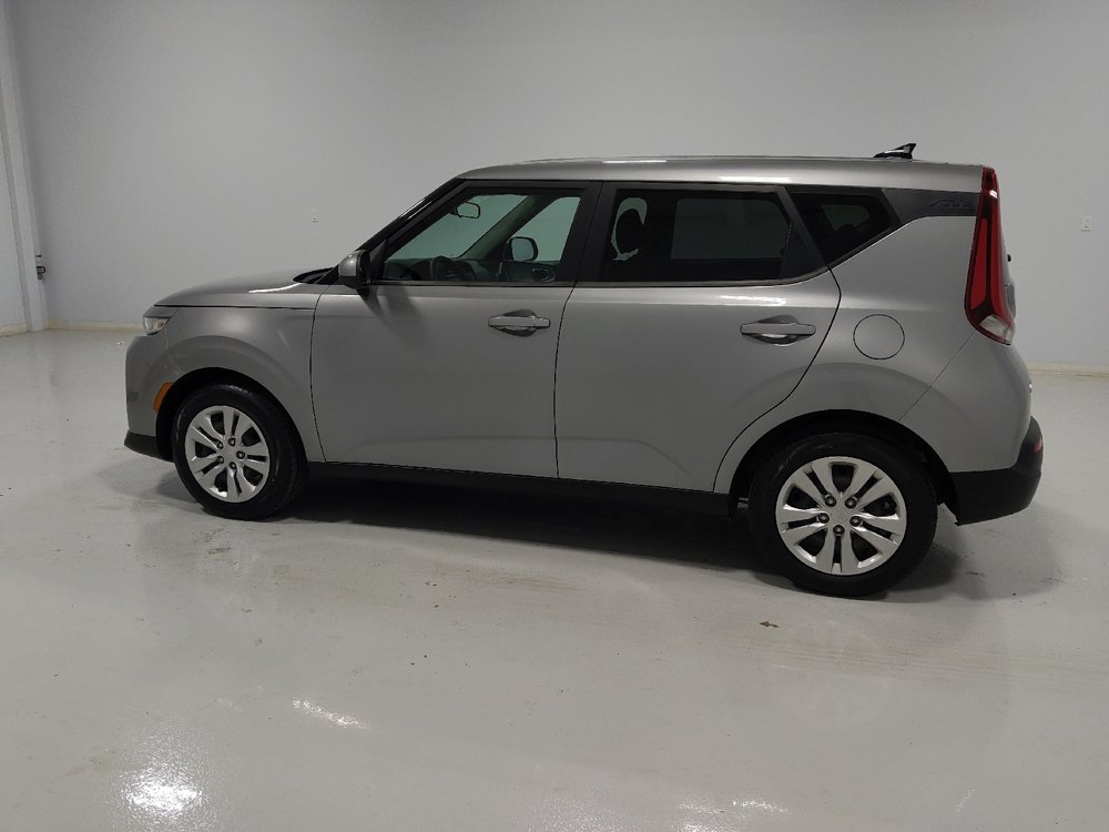 Used 2022 Kia Soul LX image 3