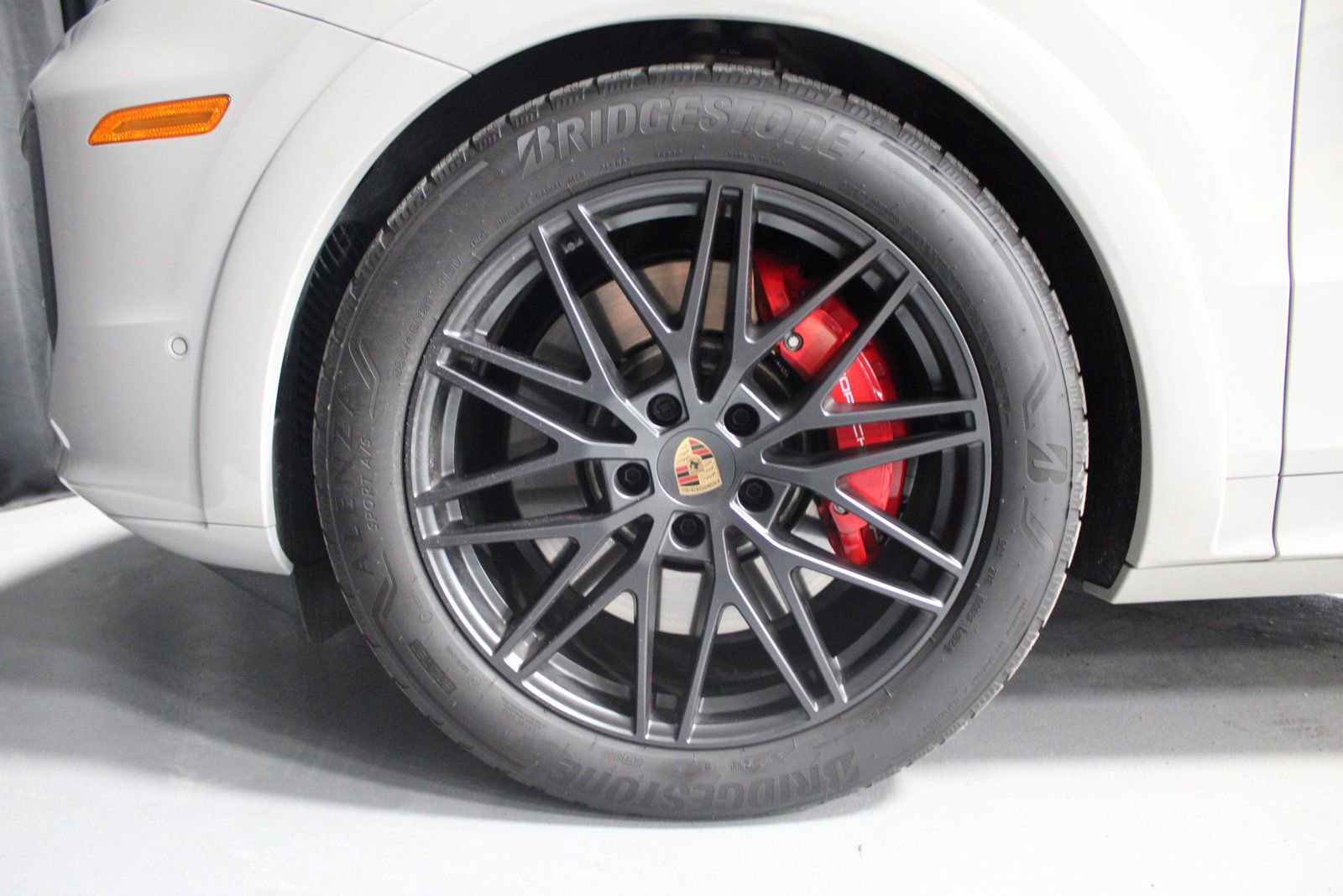 Certified 2025 Porsche Cayenne GTS image 18