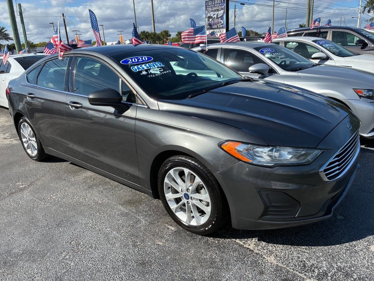 Used 2020 Ford Fusion SE image 3