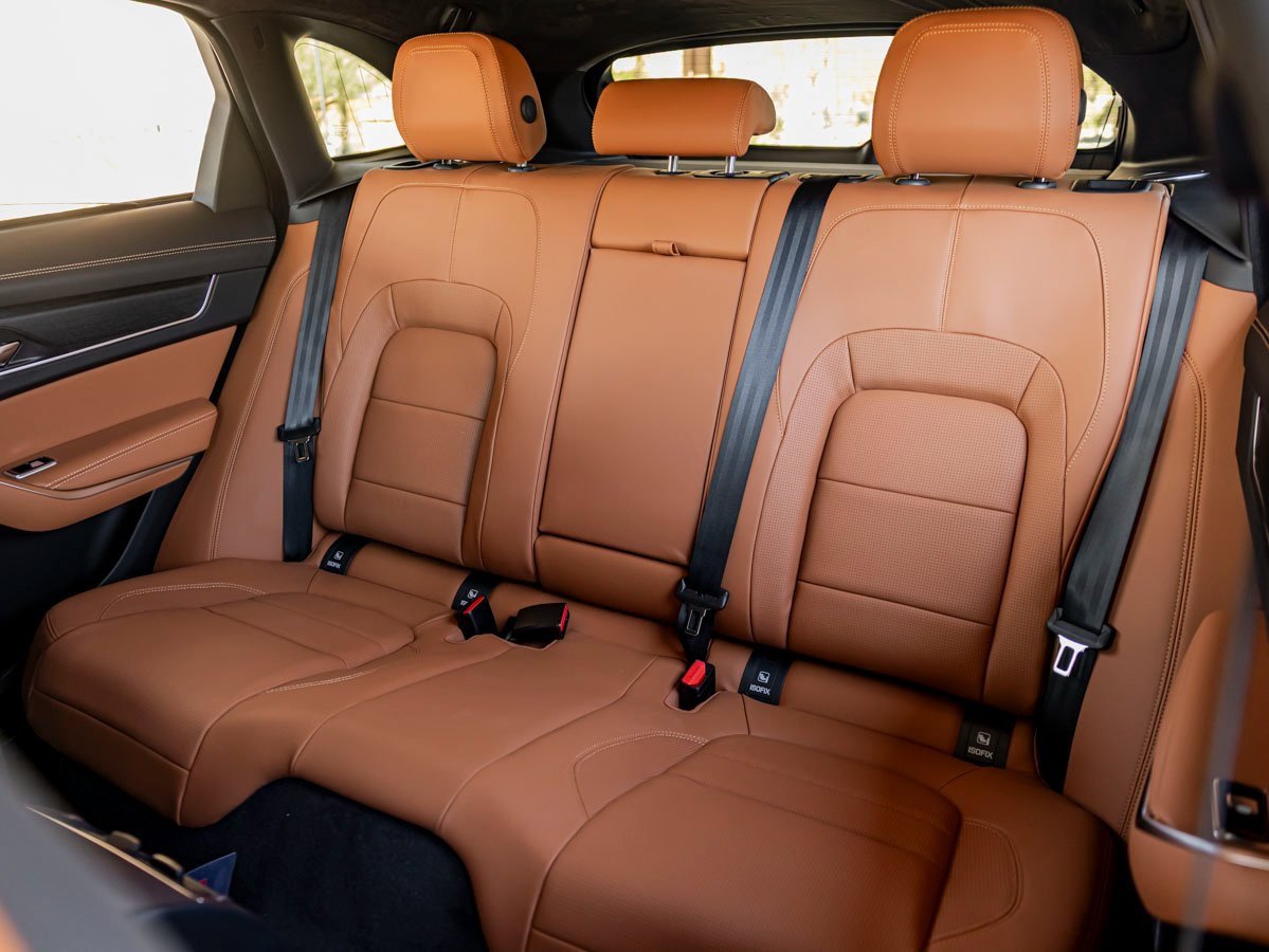 New 2026 Jaguar F-PACE R-Dynamic S image 21