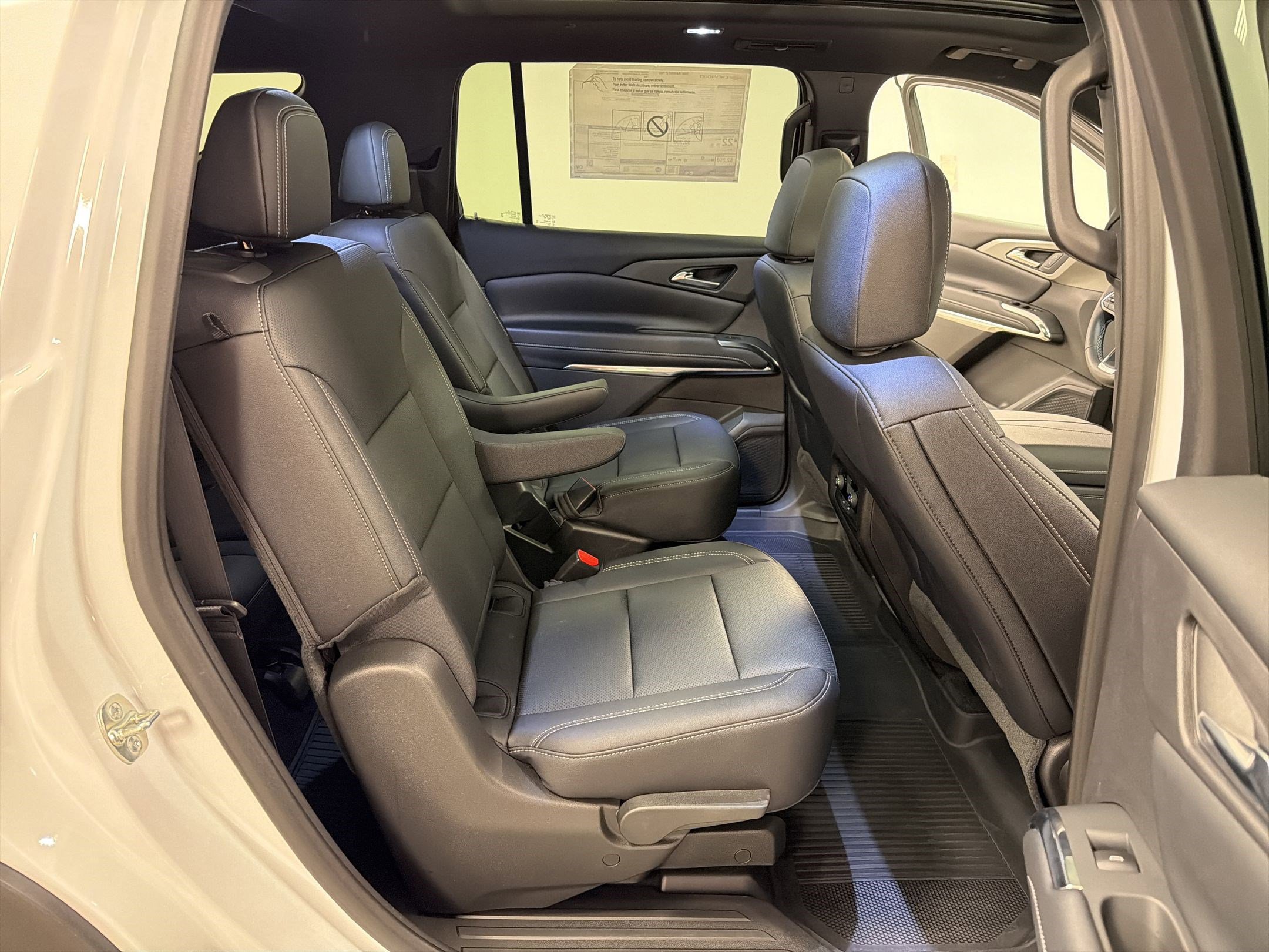 New 2026 Chevrolet Traverse LT w/ Sun and Wheel Package image 30