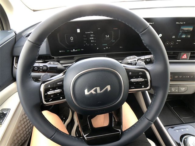 New 2026 Kia Carnival SX image 14