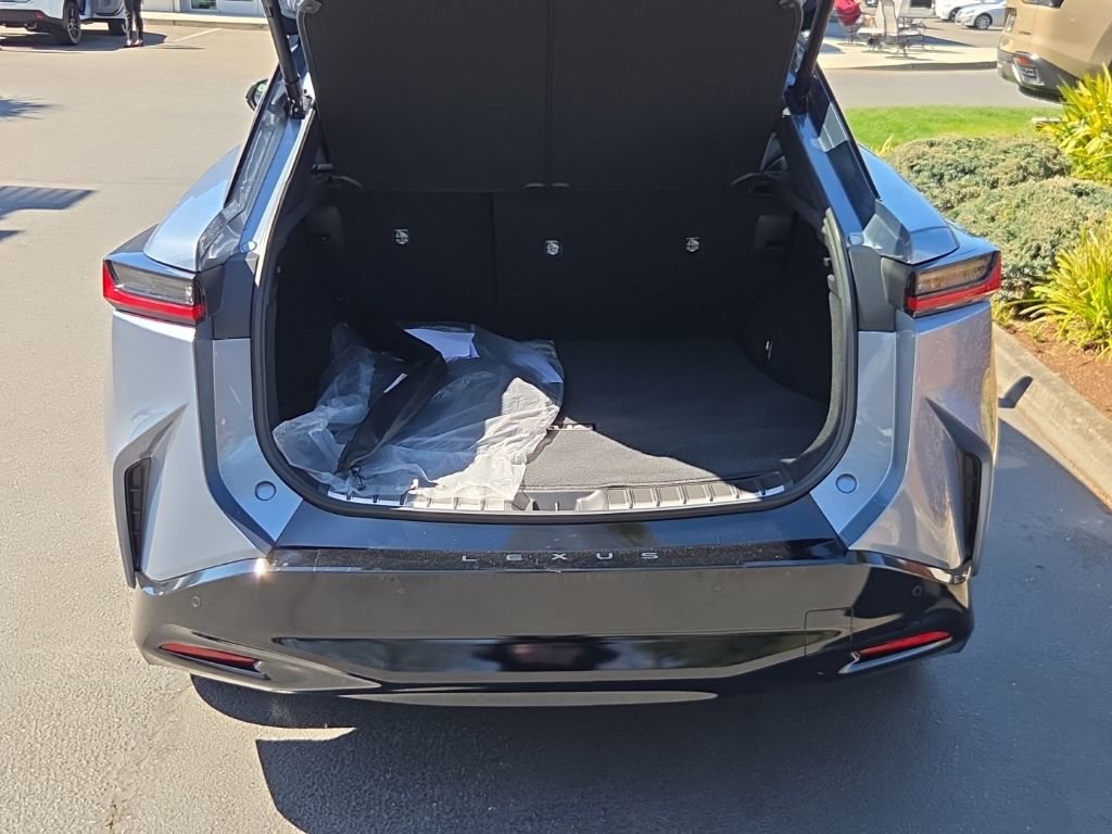 Certified 2023 Lexus RZ 450e Premium w/ Accessory Package (Z1) image 16