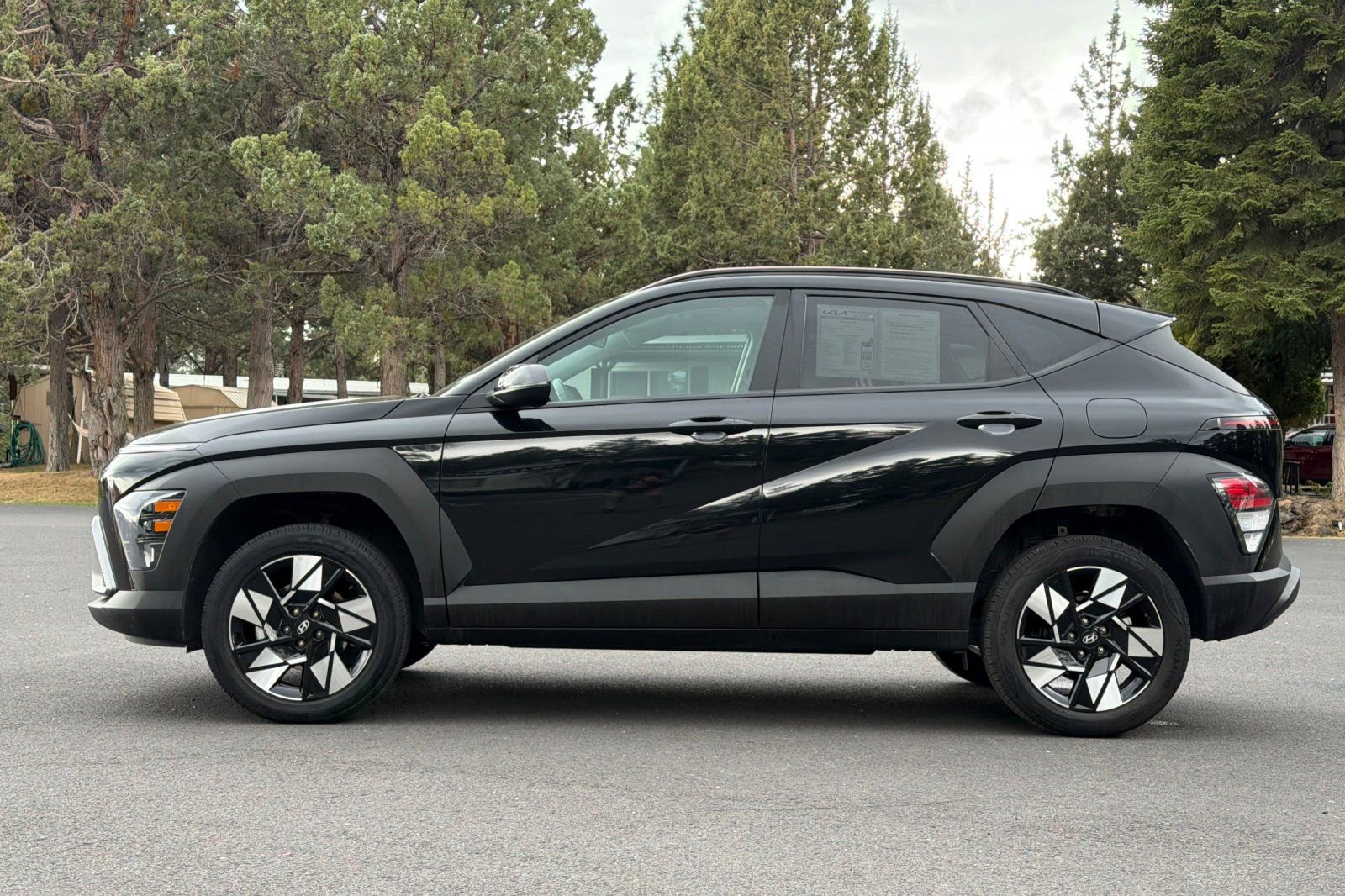 Used 2025 Hyundai Kona SEL AWD/4WD image 7