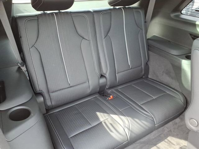 New 2026 Cadillac Vistiq Sport image 22