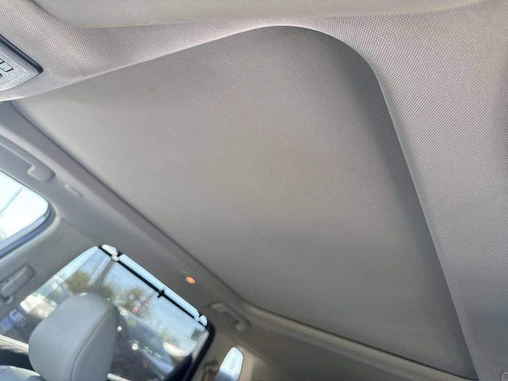 Certified 2022 Nissan Rogue SV w/ SV Premium Package image 36