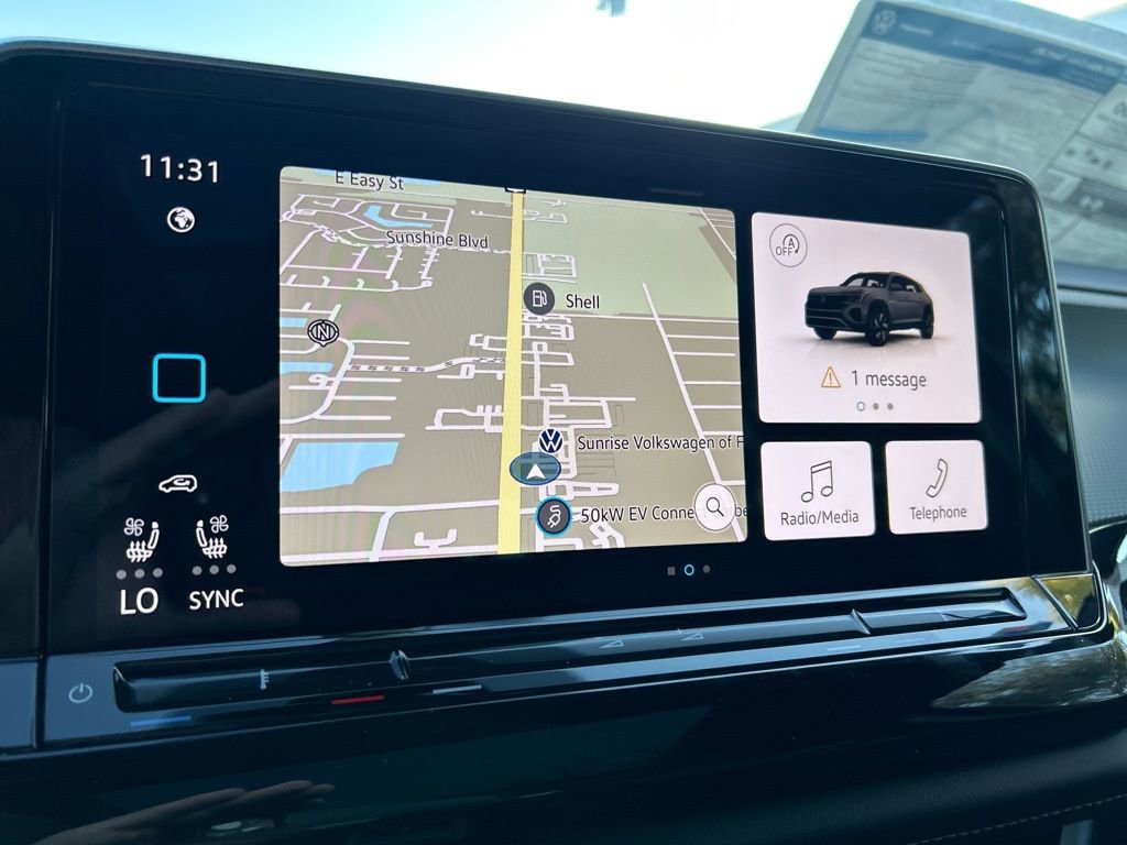 Used 2025 Volkswagen Atlas Cross Sport SEL image 29