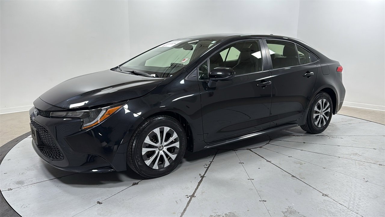 Used 2022 Toyota Corolla LE image 1