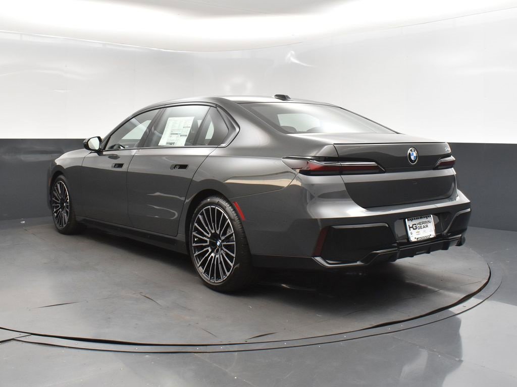 New 2026 BMW 740i w/ Executive Package image 5