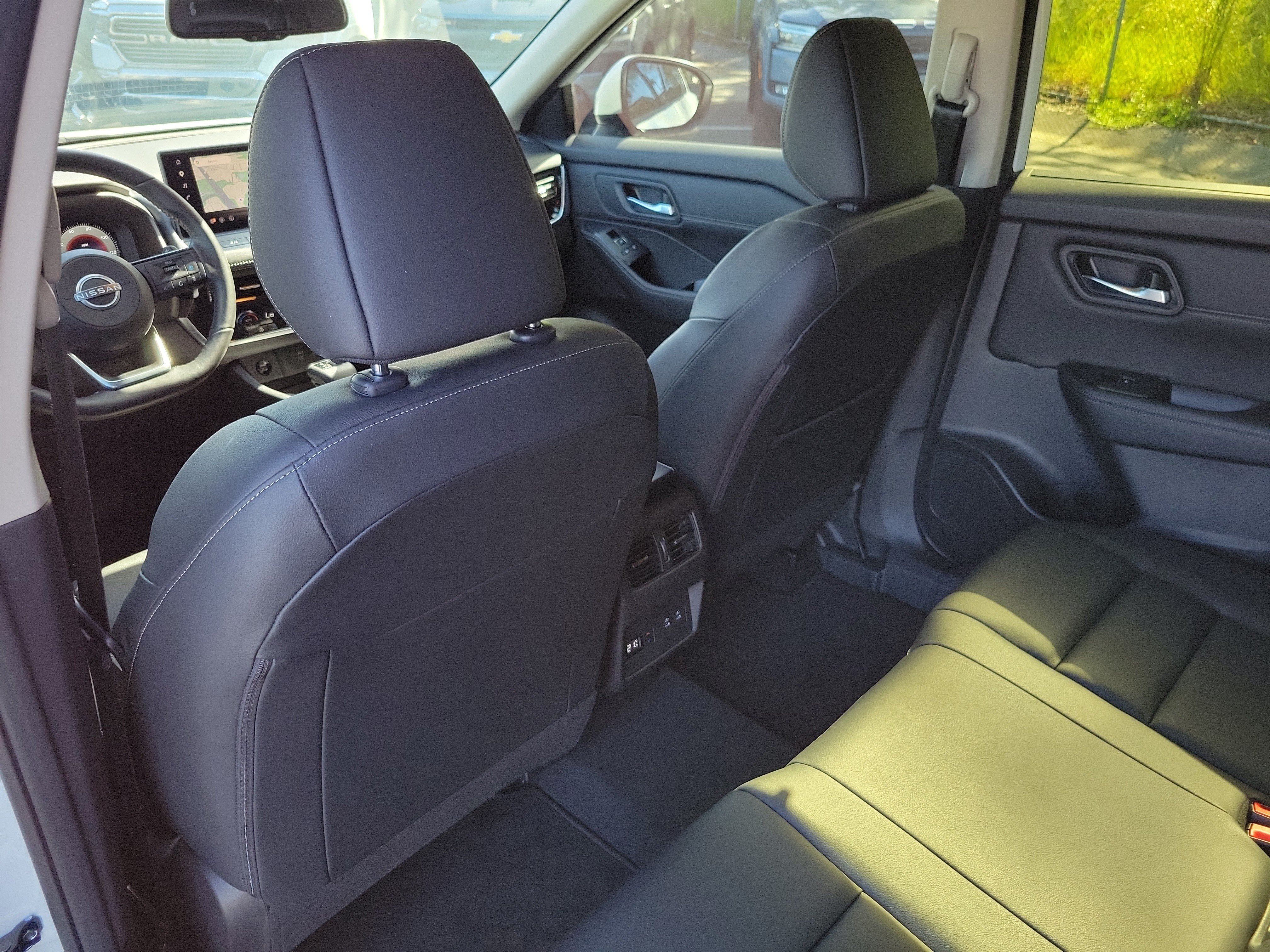 Used 2024 Nissan Rogue SL w/ SL Premium Package FWD image 21