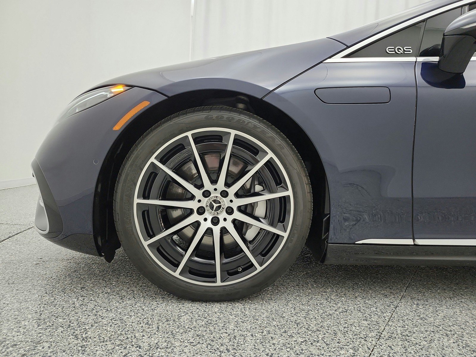 Certified 2022 Mercedes-Benz EQS 580 4MATIC Sedan image 17
